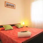 Intimate With Private Garden Villa *