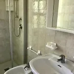 Intimate With Private Garden Villa