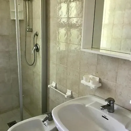 Intimate With Private Garden Villa