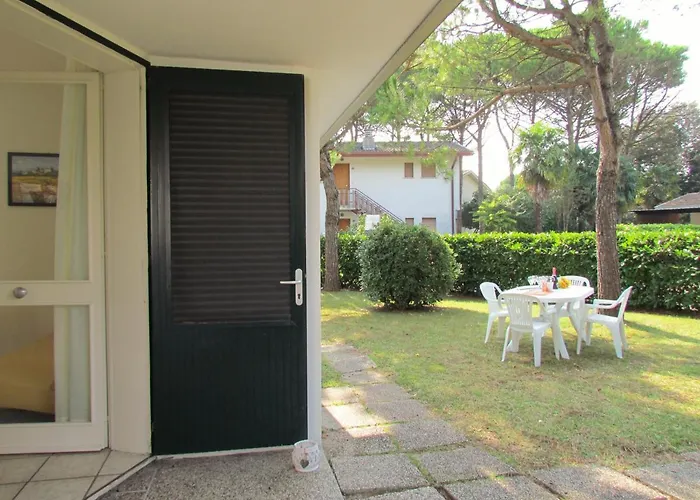 Intimate With Private Garden *