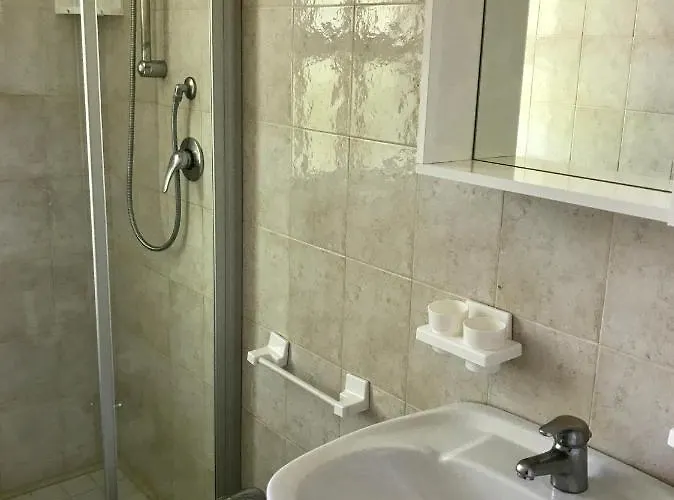 Intimate With Private Garden Villa