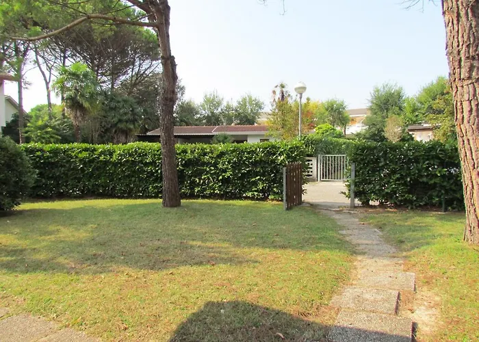 Villa Intimate With Private Garden Bibione